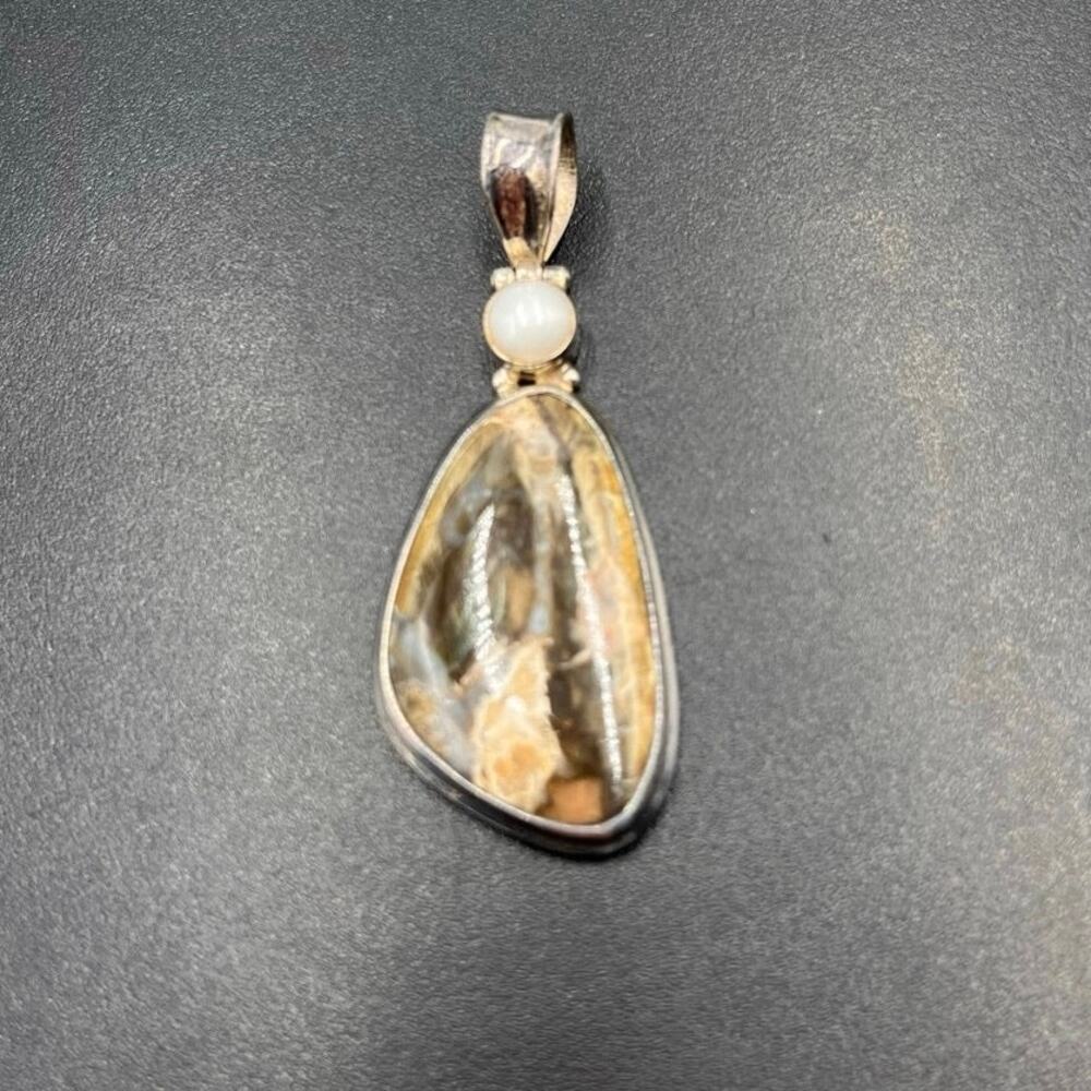 White Pearl Petrified Fossil Wood Agate‎ Sterling Silver Peace Stone Pendant